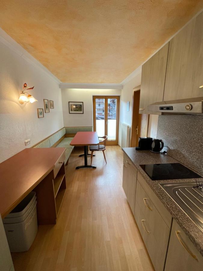 Gaestehaus Poell 메이른호픈 외부 사진